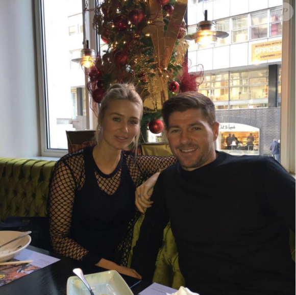 Steven Gerrard et sa femme Alex, ici en novembre 2016, ont accueilli le 29 avril 2017 leur quatrième enfant, Lio, leur premier garçon. Photo Instagram.