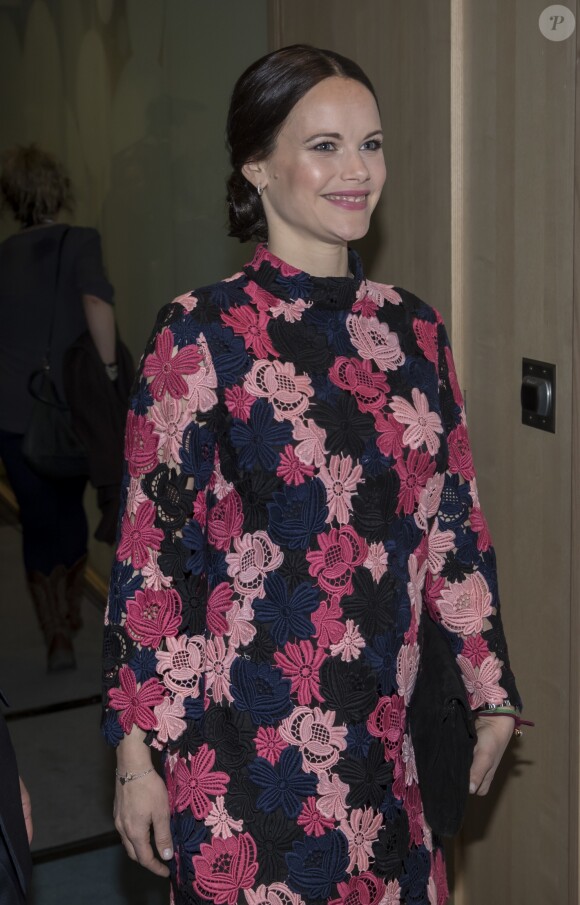 La princesse Sofia, enceinte, et le prince Carl Philip de Suède prenaient part le 7 mai 2017 au premier jour du 1er Forum mondial anti-harcèlement (World Anti-Bullying Forum) au Mall of Scandinavia à Stockholm.