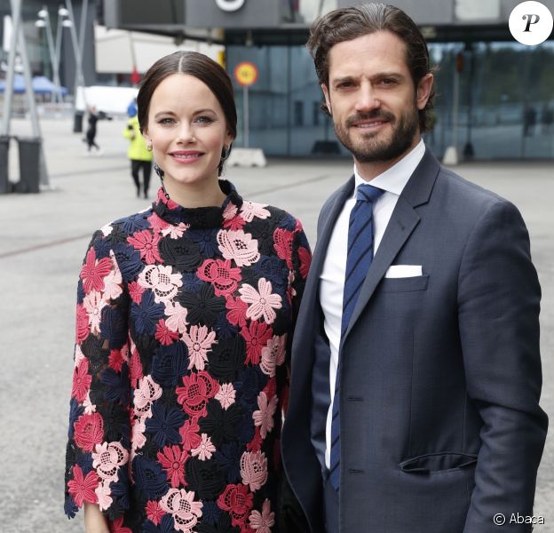 La princesse Sofia, enceinte, et le prince Carl Philip de Suède prenaient part le 7 mai 2017 au premier jour du 1er Forum mondial anti-harcèlement (World Anti-Bullying Forum) au Mall of Scandinavia à Stockholm.
