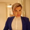 Rodrigo Alves alias le Ken humain est parti à New Delhi en Inde pour tenter de convaincre un chirurgien de l'opérer pour modifier définitivement la couleur de ses yeux - Photo prise à New Delhi, le 9 mai 2017