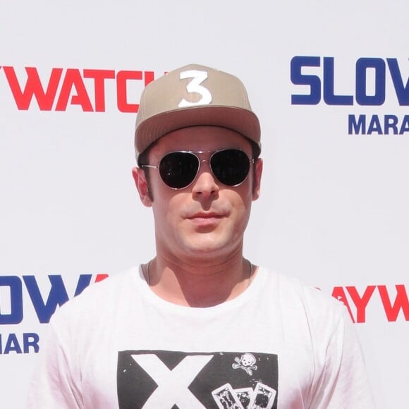Zac Efron assiste au "Baywatch Slow Motion Marathon" à Los Angeles, le 22 avril 2017. © Birdie Thompson/AdMedia via Zuma Press/Bestimage