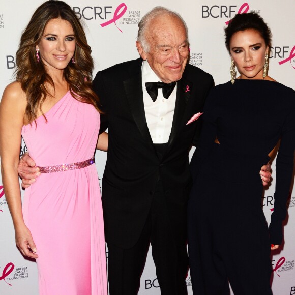 Elizabeth Hurley (Liz Hurley), Leonard Lauder et Victoria Beckham - People à la soirée "Super Nova Hot Pink Party" de la fondation "The Breast Cancer Research Foundation" à New York, le 12 mai 2017.
