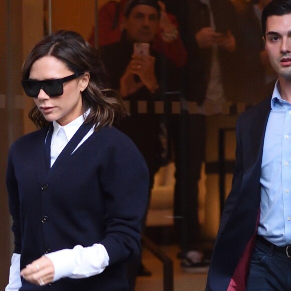 Victoria Beckham quitte son hôtel à New York le 11 mai 2017.