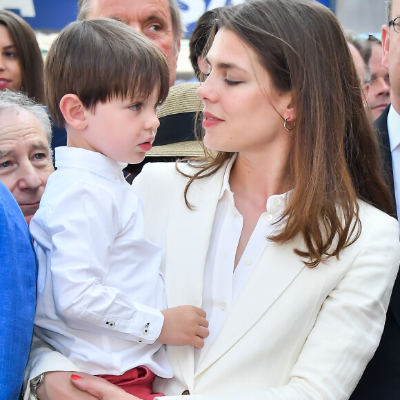 Charlotte Casiraghi et son fils Raphaël - Grand Prix de Formule E à Monaco le 13 mai 2017. © Michael Alesi / Bestimage