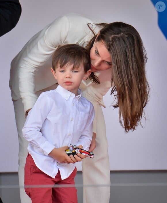 Charlotte Casiraghi et son fils Raphaël - Grand Prix de Formule E à Monaco le 13 mai 2017. © Michael Alesi / Bestimage