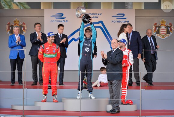 Alejandro Agag, créateur du championnat de Formule E, Louis Ducruet, le prince Albert II de Monaco, Charlotte Casiraghi et son fils Raphaël, Sébastien Buemi (Renault E.dams), Lucas di Grassi (Audi Sport ABT), Nick Heidfeld (Mahindra) - Grand Prix de Formule E à Monaco le 13 mai 2017. © Michael Alesi / Bestimage
