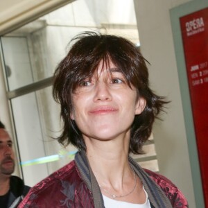 Charlotte Gainsbourg arrive à l'aéroport de Nice dans le cadre du 70ème Festival International du Film de Cannes, le 16 mai 2017.