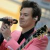 Harry Styles chante sur le plateau de l'émission TV "Today" show à New York, pour présenter les 3 premières chansons de son nouveau album solo dont on ne connait toujours pas le titre. Le 9 mai 2017