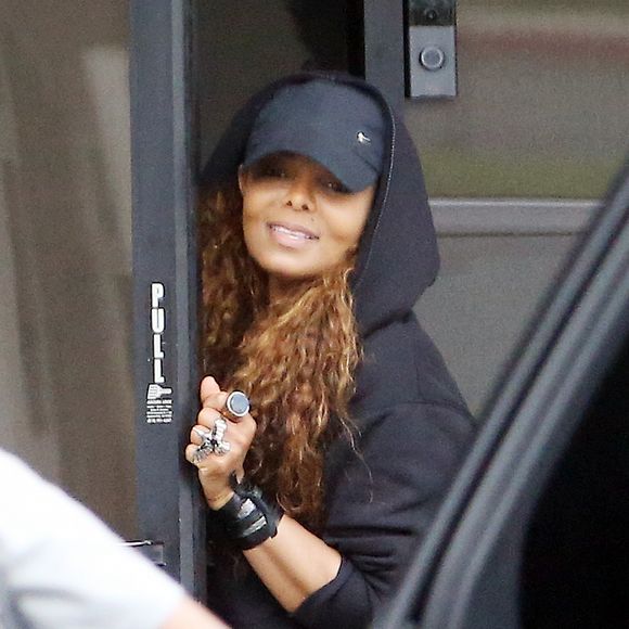 Exclusif - Janet Jackson se rend dans un studio d'enregistrement à Los Angeles le 26 mai 2015.