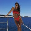 Emily Ratajkowski en bateau à Antibes. Le 17 mai 2017.