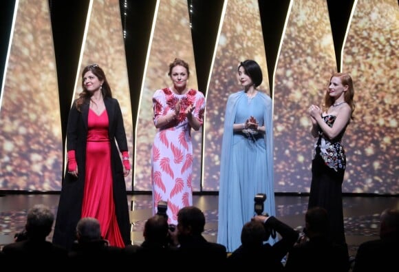 Agnès Jaoui (robe Julien Fournié), Maren Ade, Fan Bingbing, Jessica Chastain - Cérémonie d'ouverture du 70ème Festival International du Film de Cannes. Le 17 mai 2017 © Borde-Jacovides-Moreau / Bestimage  Opening ceremony of the 70th Cannes International Film festival. On may 17th 201717/05/2017 - Cannes