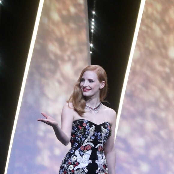 Jessica Chastain (bijoux Piaget) - Cérémonie d'ouverture du 70ème Festival International du Film de Cannes. Le 17 mai 2017 © Borde-Jacovides-Moreau / Bestimage  Opening ceremony of the 70th Cannes International Film festival. On may 17th 201717/05/2017 - Cannes