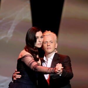 Monica Bellucci et Alex Lutz - Cérémonie d'ouverture du 70ème Festival International du Film de Cannes. Le 17 mai 2017 © Borde-Jacovides-Moreau / Bestimage  Opening ceremony of the 70th Cannes International Film festival. On may 17th 201717/05/2017 - Cannes