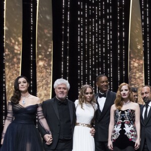 Monica Bellucci, le président du jury Pedro Almodovar, Lily-Rose Depp, Will Smith, Jessica Chastain (bijoux Piaget), Gabriel Yared, Paolo Sorrentino, Asghar Farhadi, Maren Ade, Fan BingBing, Park Chan-Wook, Agnès Jaoui, Benjamin Biolay, Blanca Li et Alex Lutz - Cérémonie d'ouverture du 70ème Festival International du Film de Cannes. Le 17 mai 2017 © Borde-Jacovides-Moreau / Bestimage  Opening ceremony of the 70th Cannes International Film festival. On may 17th 201717/05/2017 - Cannes