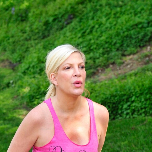 Tori Spelling fait son footing à Los Angeles, le 1er mai 2017
