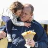 Mike Tindall et sa fille Mia à Gatcombe Park lors d'un concours complet auquel participait Zara Phillips, le 26 mars 2017.