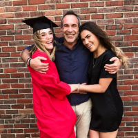 Mike Horn : Papa fier aux côtés des ses filles, il leur adresse un beau message