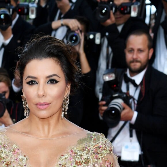 Eva Longoria - Montée des marches du film "Mise à Mort du Cerf Sacré" lors du 70ème Festival International du Film de Cannes. Le 22 mai 2017.