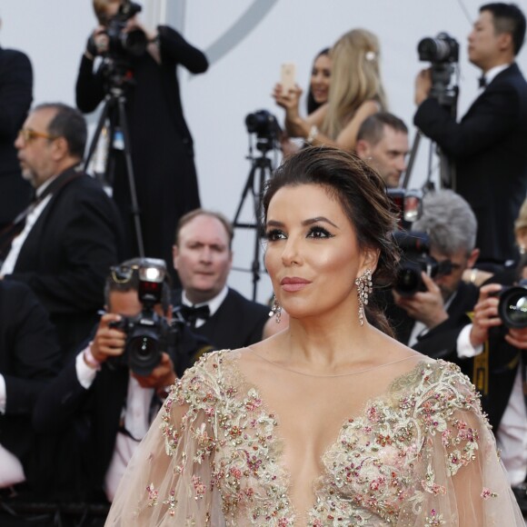 Eva Longoria - Montée des marches du film "Mise à Mort du Cerf Sacré" lors du 70ème Festival International du Film de Cannes. Le 22 mai 2017.  © Borde-Jacovides-Moreau/Bestimage