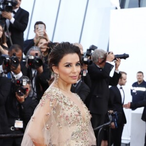 Eva Longoria - Montée des marches du film "Mise à Mort du Cerf Sacré" lors du 70ème Festival International du Film de Cannes. Le 22 mai 2017.  © Borde-Jacovides-Moreau/Bestimage