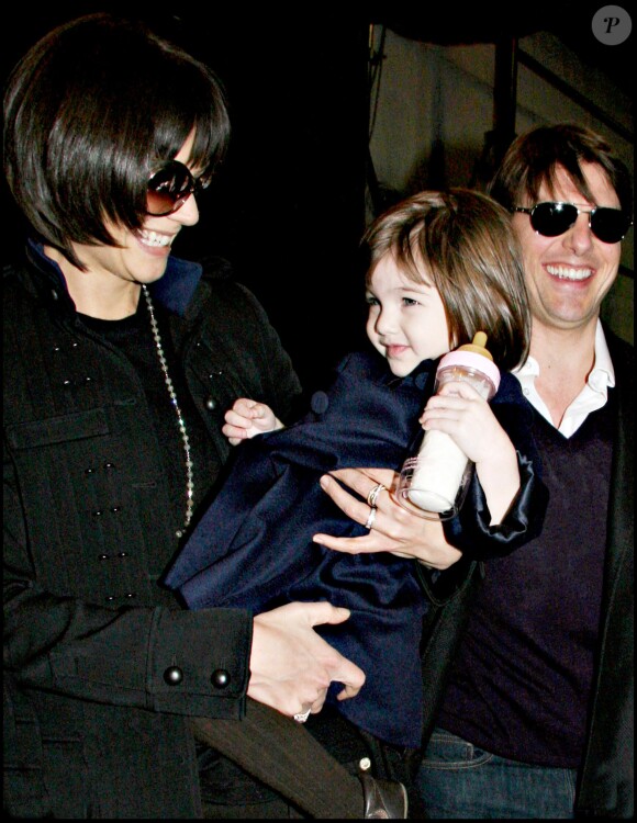 Katie Holmes, Suri et Tom Cruise à New York le 16 janvier 2008.