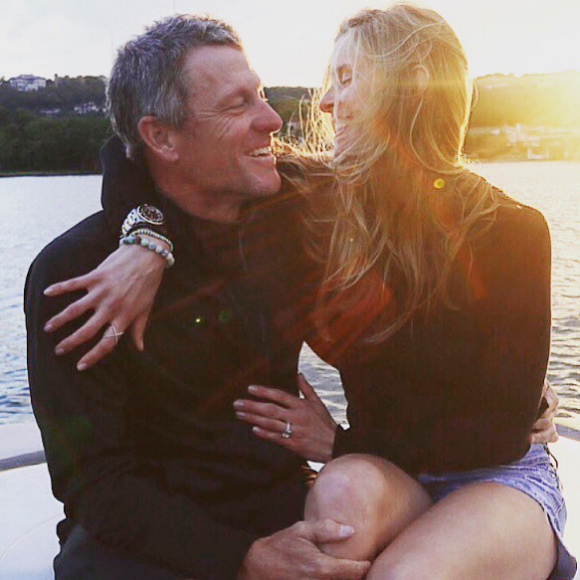 Lance Armstrong et Anna Hansen se sont fiancés.