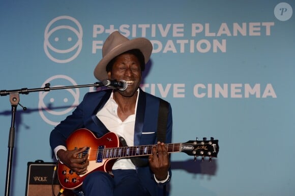 Semi-exclusif - Keziah Jones - Soirée de la fondation Positive Planet au Palm Beach lors du 70ème festival de Cannes le 24 mai 2017. © Rachid Bellak/Bestimage