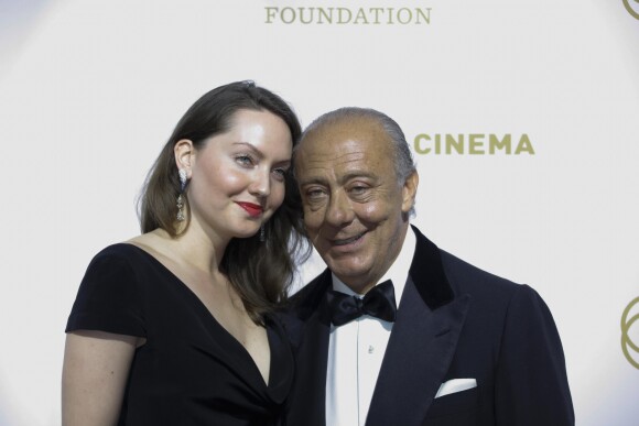 Fawaz Gruosi et sa femme Sophie Taylor - Photocall de la soirée de la fondation Positive Planet au Palm Beach lors du 70ème festival de Cannes le 24 mai 2017.