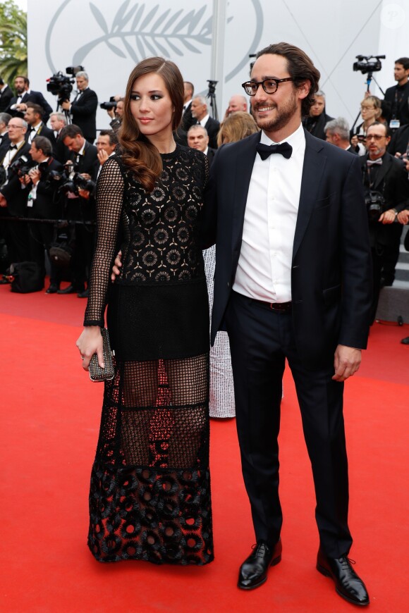 Thomas Hollande et sa compagne Emilie Broussouloux - Montée des marches du film "L'Amant Double" lors du 70e Festival International du Film de Cannes. Le 26 mai 2017. © Borde-Jacovides-Moreau/Bestimage