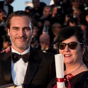 Joaquin Phoenix (Prix d'Interprétation masculine pour le film « You Were Never Really Here »), Lynne Ramsay (Palme du scénario pour le film « You Were Never Really Here ») - Photocall de la remise des palmes du 70ème Festival International du Film de Cannes. Le 28 mai 2017. © Borde-Jacovides-Moreau / Bestimage  Award Winners Photocall during the the 70th Cannes International Film festival. On may 28th 201728/05/2017 - Cannes
