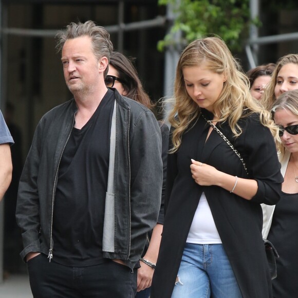 Matthew Perry et une jolie blonde dans les rues de Soho, New York le 28 mai 2017