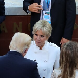 Brigitte Macron (Trogneux) (habillée en Louis Vuitton) salue le président américain Donald Trump et sa femme Mélania Trump au Concert au théâtre grec de Taormine dans le cadre du sommet du G7 en Sicile le 26 mai 2017 © Sébastien Valiela / Bestimage