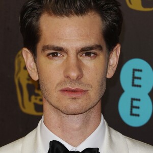 Andrew Garfield - Arrivée des people à la cérémonie des British Academy Film Awards (BAFTA) au Royal Albert Hall à Londres, le 12 février 2017.