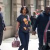 Rihanna se promène à New York, le 24 mai 2017.