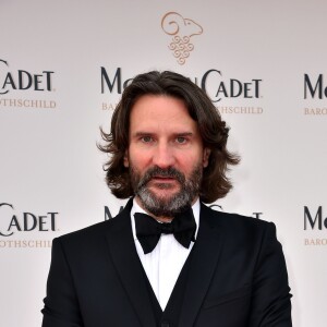Frédéric Beigbeder durant l'ouverture de l'espace "Mouton Cadet Wine Bar" sur le toit du Palais des Festivals pour la durée du 70ème Festival International du Film de Cannes. Pour l'occasion, Mouton Cadet a invité le célébre pianiste compositeur Michel Legrand à se produire accompagné par son bassiste et son batteur. Plus d'une heure de bonheur partagé entre jazz et musiques de films pour les quelques priviligiés présents sur la terrasse. Cannes, le 18 mai 2017. © Bruno Bebert/Bestimage