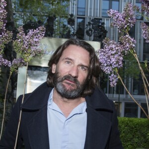 Frédéric Beigbeder lors de la remise du 10ème Prix de la Closerie des Lilas. Le Prix de la Closerie des Lilas couronne une romancière de langue française dont l'ouvrage paraît à la rentrée de janvier. La vocation du Prix est de promouvoir, en toute indépendance, la littérature des femmes. Pour cette 10ème édition, C. Lelouch et B. Biolay ont accepté de rejoindre le jury, respectivement en tant que Président et Invité d’honneur. Cette année, le Prix de la Closerie des Lilas 2017 a été attribué à O. Jeancourt Galignani pour "Hadamar" (éditions Grasset). Le Prix de l’Académie Lilas, composée des anciennes jurées du Prix de la Closerie des Lilas, a été attribué à V. Sanson, pour l’ensemble de sa carrière. Ce Prix célèbre une Femme liée au monde de la culture et des arts que l’Académie souhaite honorer pour son rayonnement et le modèle inspirant qu’elle représente. Paris, le 19 avril 2017. © Olivier Borde/Bestimage