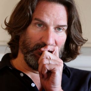 Exclusif - Frédéric Beigbeder présente son nouveau film "L'idéal" lors d'une conférence de presse à Bordeaux. Le 23 Mai 2016. © Patrick Bernard-Quentin Salinier/ Bestimage