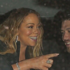 La chanteuse Mariah Carey et son compagnon Bryan Tanaka ont dîné au restaurant Mastro's Steakhouse à Beverly Hills le 2 juin 2017.