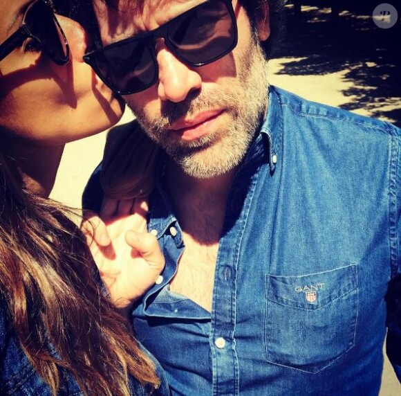 Sonia Rolland pose avec son compagne Jalil Lespert sur Instagram le 11 mai 2017.