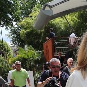 Julie Gayet au village lors des internationaux de tennis de Roland Garros à Paris le 5 juin 2017. © Cyril Moreau / Dominique Jacovides / Bestimage