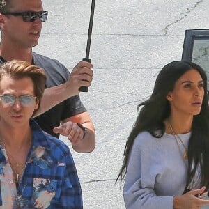 Exclusif - Kim Kardashian et Jonathan Cheban à Calabasas, le 6 juin 2017.