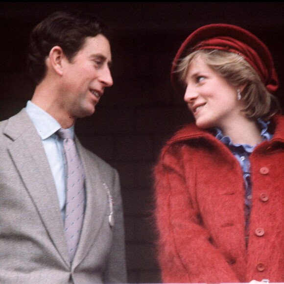 Lady Diana arrive au Royal Albert Hall de Londres avec son mari le Prince Charles