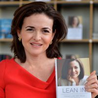 Sheryl Sandberg veuve : La numéro 2 de Facebook a "toujours un immense chagrin"