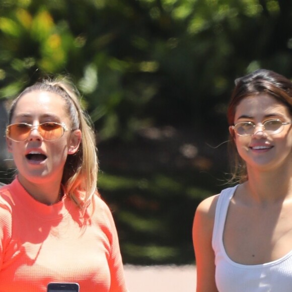 Exclusif - Selena Gomez arrive aux studios Sony à Los Angeles le 13 juin 2017.