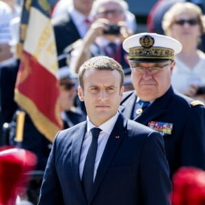 Emmanuel Macron participe à la cérémonie de commémoration de l'Appel du 18 juin du Général de Gaulle au Mont Valérien le 18 juin 2017. © Pierre Perusseau / Bestimage