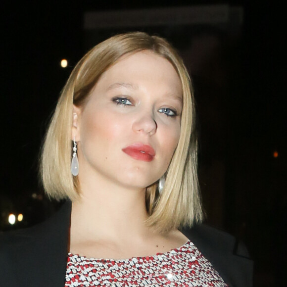 Exclusif - Léa Seydoux enceinte - Arrivées au dîner d'Inauguration de l'exposition "Icônes de l'Art Moderne. La Collection Chtchoukine" à la "Fondation Louis Vuitton" à Paris, France, le 20 octobre 2016. L'exposition rend hommage à l'un des plus grands mécènes du début du 20ème siècle, Sergeï Chtchoukine - collectionneur russe "visionnaire" de l'art moderne français du début du 20ème siècle. L'exposition présente un ensemble exceptionnel de cent trente chefs-d'œuvre de la collection Chtchoukine, tout particulièrement représentatifs de l'art moderne: de Monet, Cézanne, Gauguin, Rousseau à Derain, Matisse et Picasso. © CSV/Bestimage