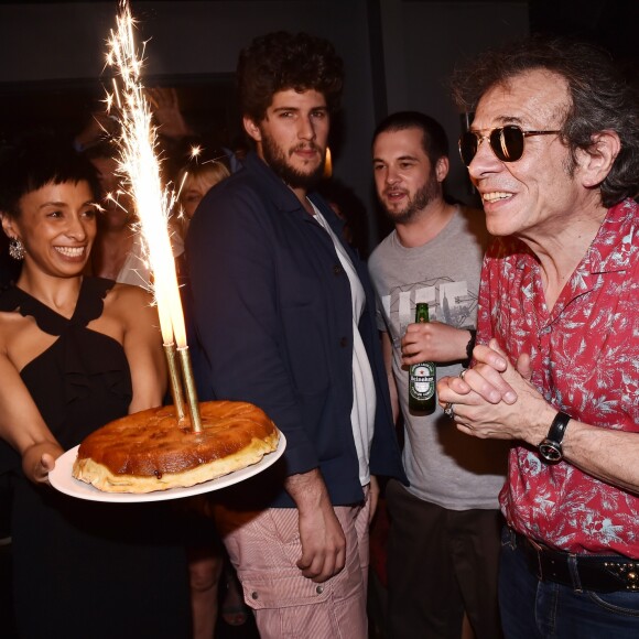 Exclusif - Philippe Manoeuvre à la Soirée d'anniversaire des 63 ans de P. Manoeuvre au club Chacha à Paris, France, le 19 juin 2017. L'ancien rédacteur en chef de Rock & Folk P. Manoeuvre a lancé lundi soir (18/06/2017) sa webradio gratuite dédiée au rock classique, "Radio Perfecto". © Rachid Bellak/Bestimage