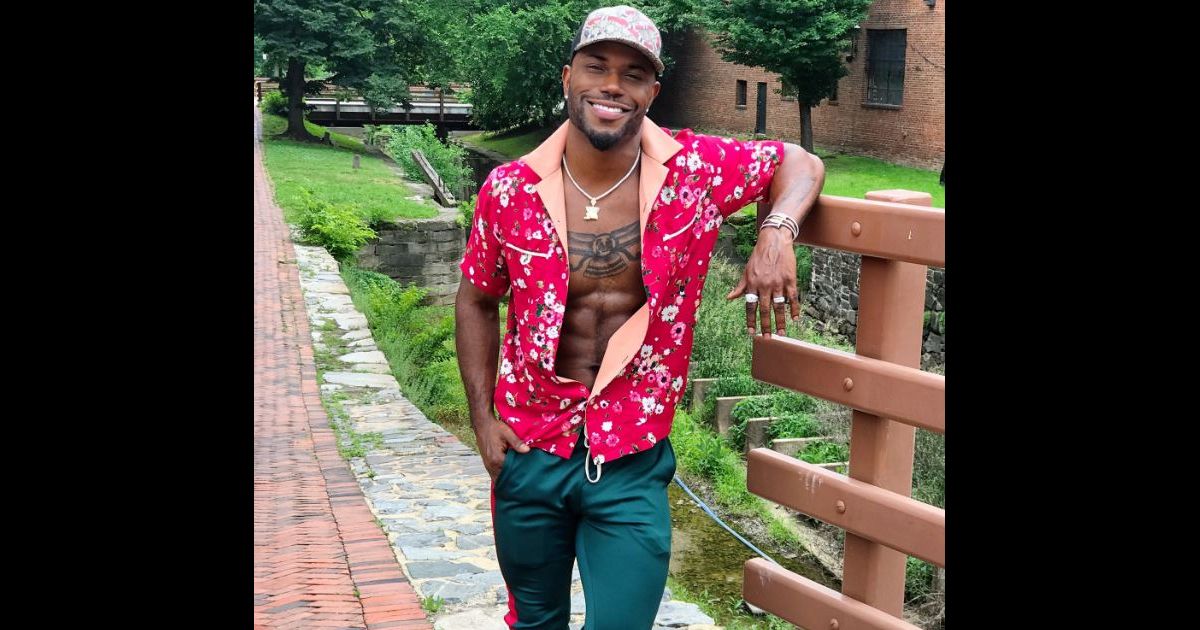 Milan Christopher prend la pose sur Twitter le 30 mai 2017 - Purepeople