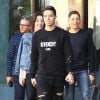 Exclusif - Le footballeur français Samir Nasri fait du shopping avec son frère et sa soeur à Hollywood le 20 décembre 2016.