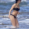 Exclusif - Miley Cyrus et son ex-petit ami Patrick Schwarzenegger en vacances sur la plage de Maui à Hawaï le 21 janvier 2015.